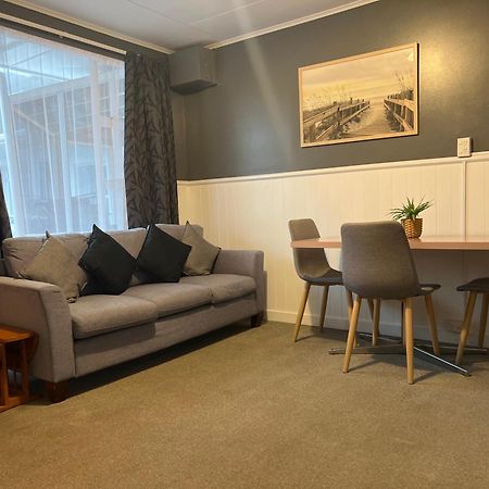 High Street Living Motel Пиктон Экстерьер фото