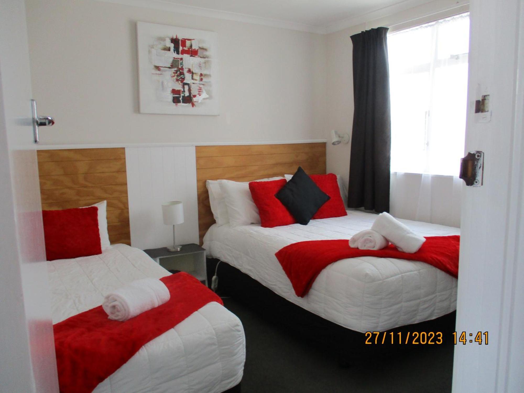 High Street Living Motel Пиктон Экстерьер фото