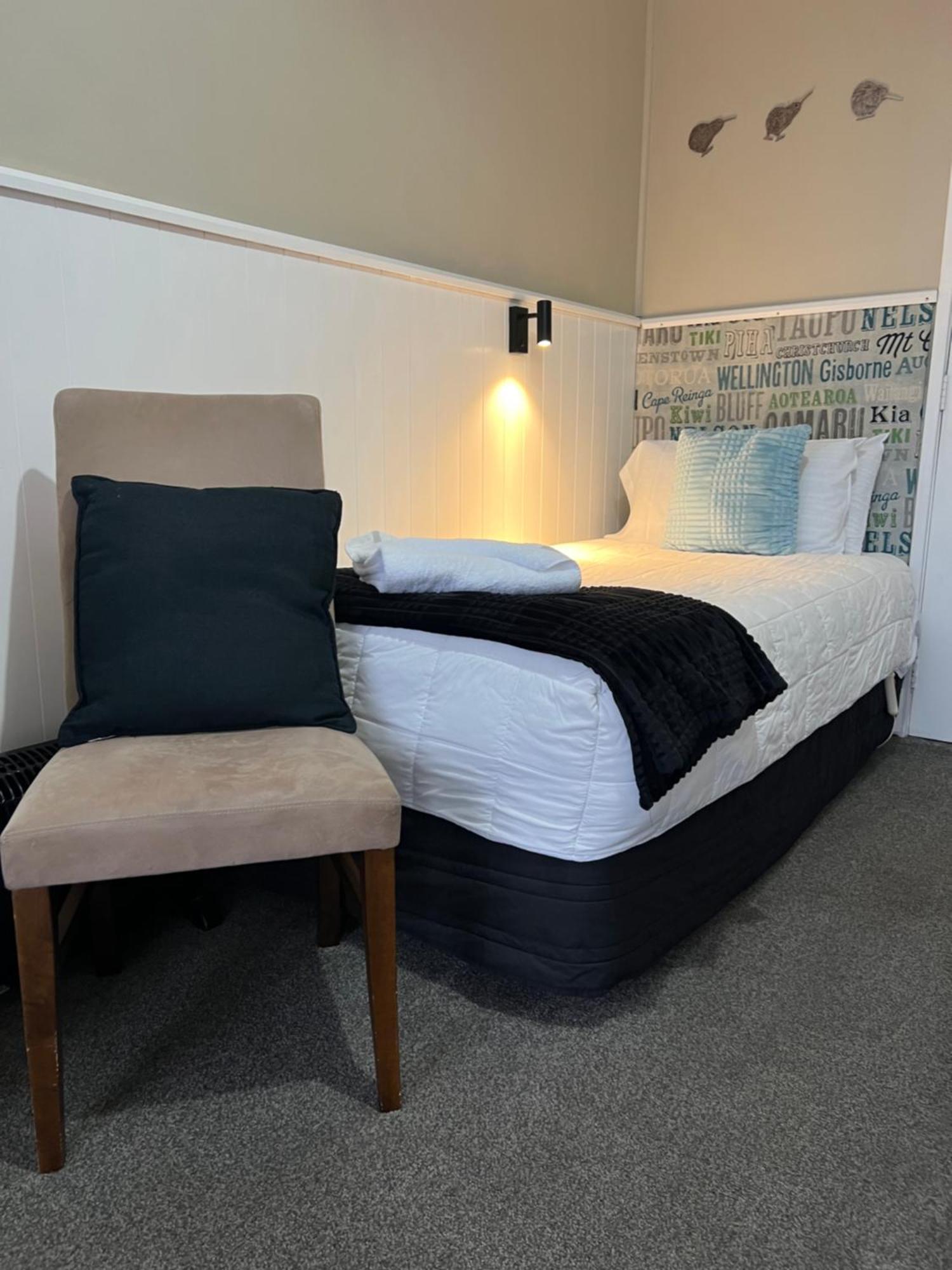 High Street Living Motel Пиктон Экстерьер фото