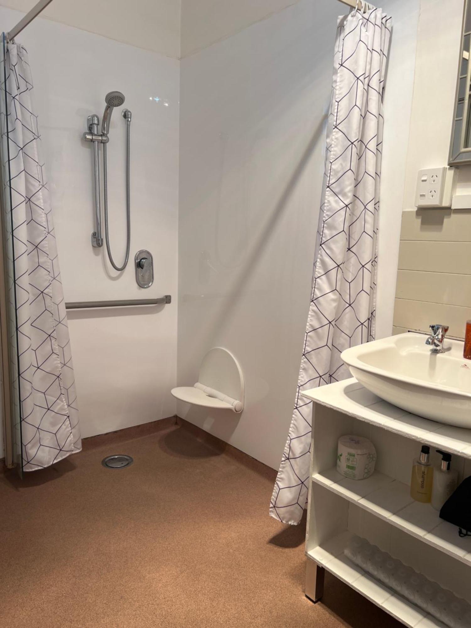 High Street Living Motel Пиктон Экстерьер фото