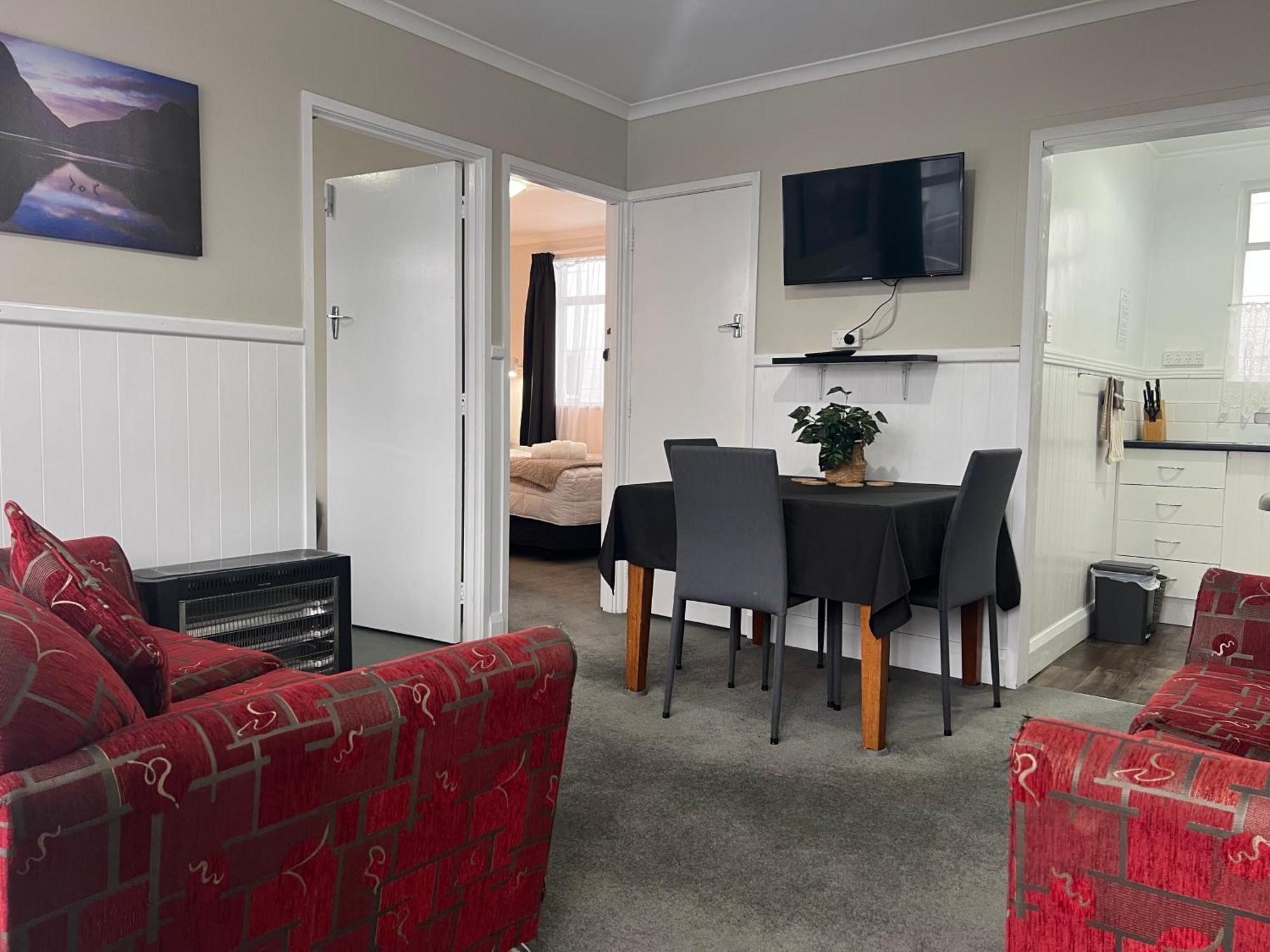 High Street Living Motel Пиктон Экстерьер фото