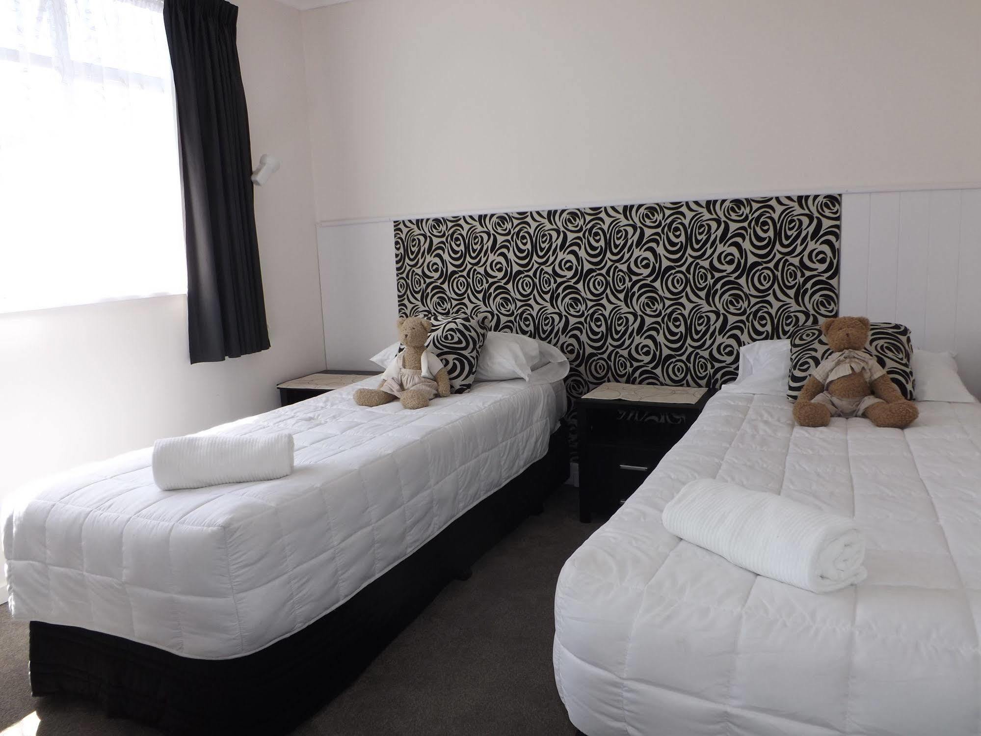 High Street Living Motel Пиктон Экстерьер фото