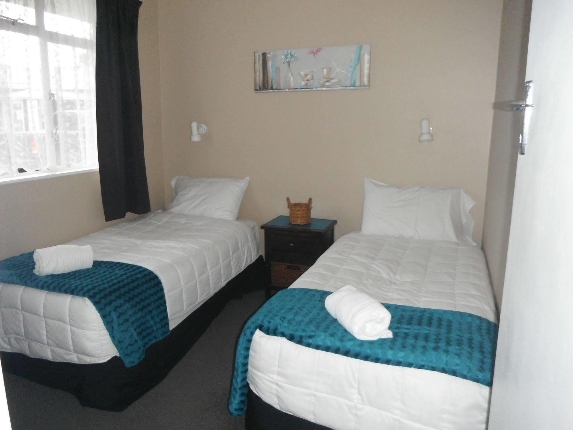 High Street Living Motel Пиктон Экстерьер фото