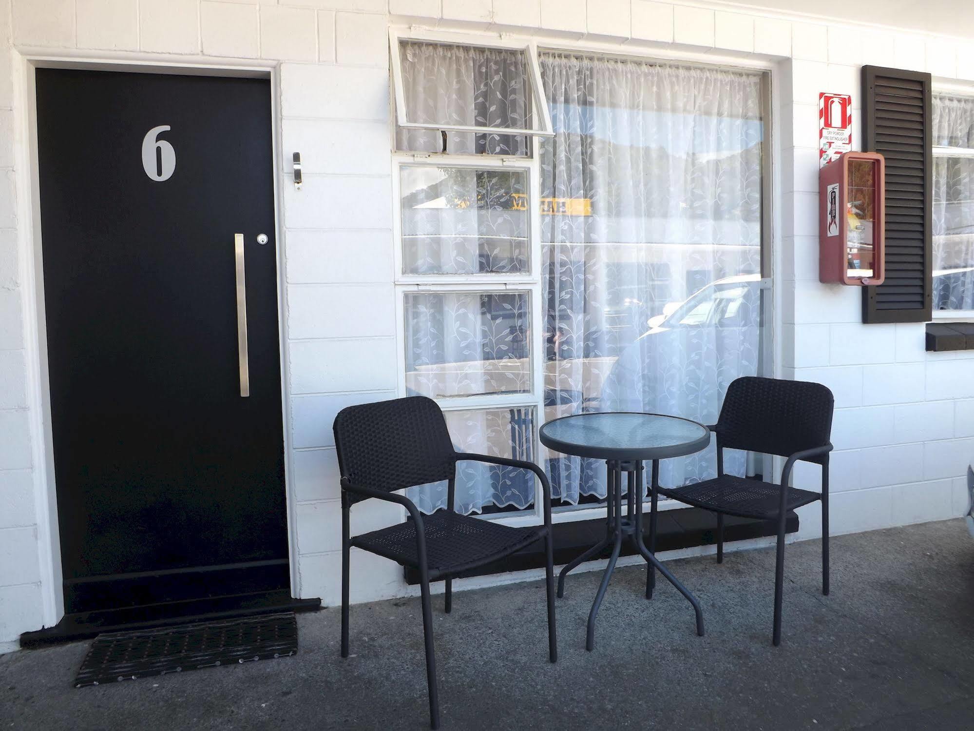 High Street Living Motel Пиктон Экстерьер фото
